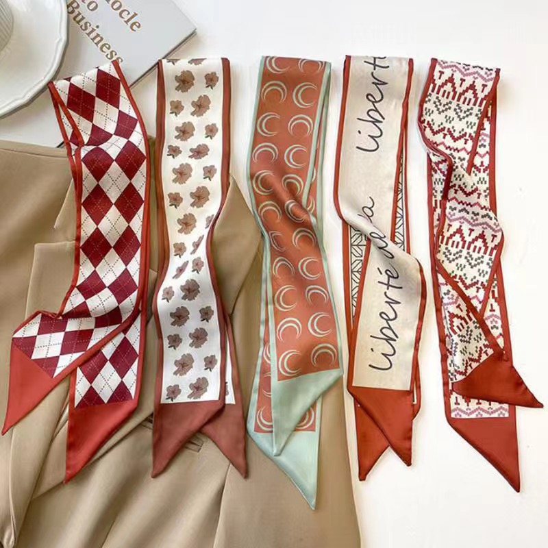 White and tender light-colored - Face Scarf Mask 评论和价格